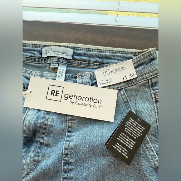 Re Generation by Celebrity Pink wide leg zip cargo Jeans - women’s size 11/30 - Picture 8 of 12